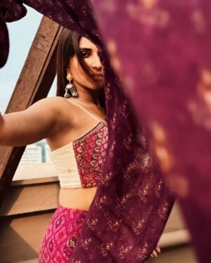 Pranutan Bahl Instagram - the best there is @label_anushree @sangeetaboochra 💜✨