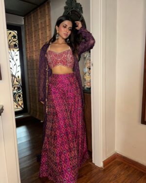 Pranutan Bahl Instagram - the best there is @label_anushree @sangeetaboochra 💜✨