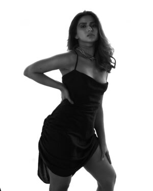 Pranutan Bahl Instagram - monochromatic and always dramatic 👸
