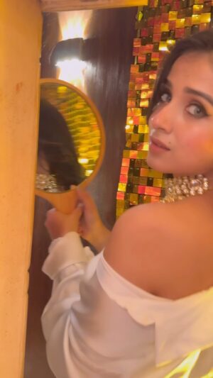 Pratiksha Honmukhe Instagram - 💛✨

#reels#instagram#explore