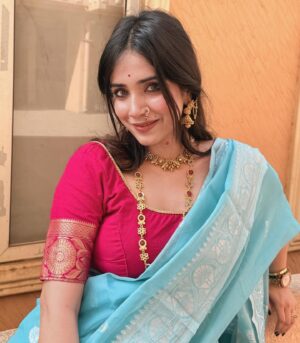 Pratiksha Honmukhe Instagram - हैप्पी न्यू ईयर….🦋🦚

#instagram#explore#newyear