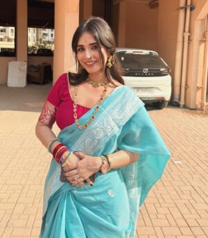 Pratiksha Honmukhe Instagram - हैप्पी न्यू ईयर….🦋🦚

#instagram#explore#newyear
