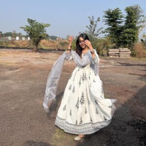 Pratiksha Honmukhe Instagram - 2024 was quite adventurous,but there is nothing to be afraid of🎢❤️
Grateful for everything 🧿🦚
Just a small sinppet of 2024🪷

#instagram#explore#sunday