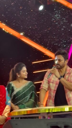 Preethi Sharma Instagram - Had a lovely time at Kakinada …. 😍 
Thank u so much for your love 🫶🏻🫰🏻
Wonderful evening with @venkateshdaggubati  sir 😍✨
 
In love with this song #godarigattumedharamasilakaveyy❤️ @tseriessouthofficial 
 
Beautiful saree and blouse from @sj_trends_and_fashion__ ❤️💚

#zeetelugu #kakinada #eventnight #venkateshdaggubati #preefam☮️ #preevibes☮️ #preelovesyou☮️