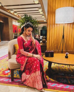 Preety Kongana Instagram - Kolkata was an wonderful experience recently ❤️🙏

Wearing @bidyut_rakesh ❤️
Makeup and hair @mkup_artist_susmita ♥️

& my special thanks to you @pranabmakeover ❤️
