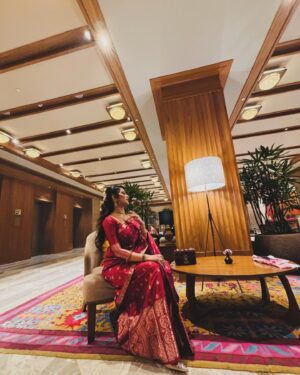 Preety Kongana Instagram - Kolkata was an wonderful experience recently ❤️🙏

Wearing @bidyut_rakesh ❤️
Makeup and hair @mkup_artist_susmita ♥️

& my special thanks to you @pranabmakeover ❤️