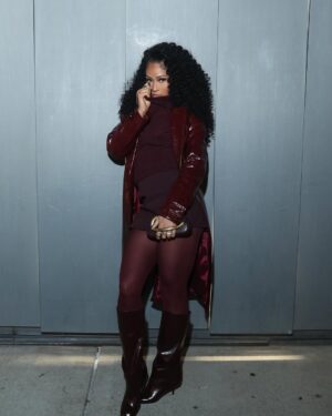 Pretty Vee Instagram - Im HER…. I don’t need nobody to vouch for me! 😍😌

Mua: @princess_rese 

Hair: @thehairguruuu 

Hairstylist: @avisual_o 

📸: @freshmadeit