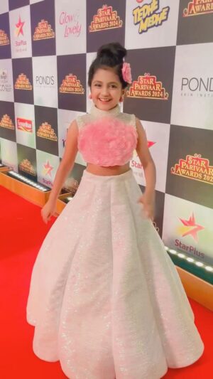 Princy Prajapati Instagram - How I love this pretty dress 🥰 #throwbackmemories 

@bkgayatriofficial ♥️

#reels #explore #viral #trending