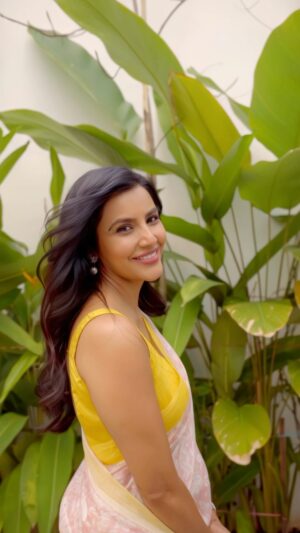 Priya Anand Instagram - Celebrate the Beauty of being You! 💖

Shot by: @storiesbypreetham 

Hair & Make Up: @vedya.balakumar