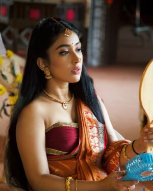 Priyamvada Kant Instagram - Bts Sharda, Tenalirama 🍁
Kaise lag rahe hain episodes? ☺️

Pc: @sahilll.a 

Tenalirama Sharda sonysab sabtv sonyliv