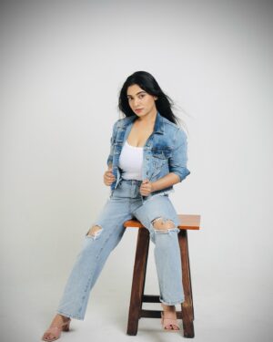 Priyanka Thimmesh Instagram - Breathe, darling. ...😉✨

@iampriyankaathimmesh 
@portraitbybhardwaj 📸

#priyankathimmesh #priyankathimmeshofficial