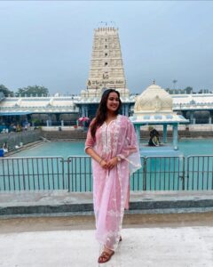 Actress Pujita Ponnada HD Photos and Wallpapers January 2025