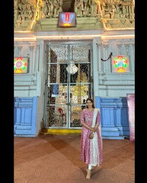 Pujita Ponnada Instagram - Started the year 2025 with divine blessings 🙏✨

Happy New Year beautiful ppl, Wishing you all a healthy, prosperous and abundant year ahead ❤️
.
.
.
.
#pujitaponnada #newyear2025 #happynewyear #divineblessings