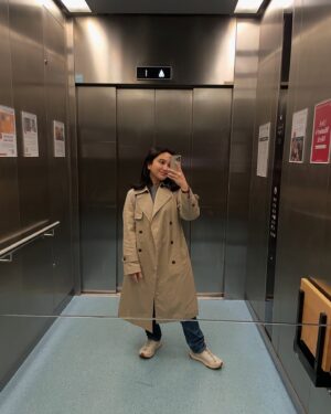 Rachel Amanda Instagram - Highlight 2024: Menyelesaikan S2 🤍

It feels like just yesterday, yet sometimes I can’t believe I actually lived abroad this year. One year of study is such a short time 🥹🥹

These might look like just regular selfies now, but back then, they were my way of encouraging myself in between difficult assignments and moments of frustration.

Now, I take my time to think about how I can apply or develop what I’ve learned during this journey. But as I look back at these photos, all I feel is gratitude—Alhamdulillah, Alhamdulillah, Alhamdulillah 🤍