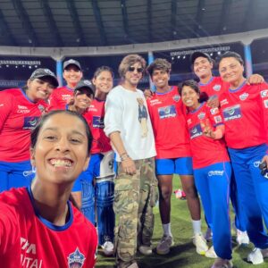 Radha Yadav Instagram - Coach Kabir Khan came and gave us his blessing before the start of the TATA WPL ♥️

#SRK #TATAWPL #ChakDe