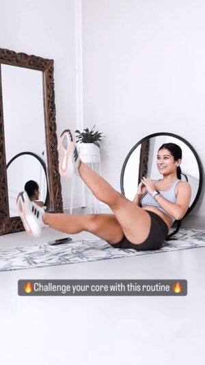Radhika Bose Instagram - Can you do this ? If yes , then remix it ❤️
@yogasini 
#yogasini
.
.
.
.
#coreworkout #fitnesschallenge #reelkarofeelkaro #reels #athomeworkouts #workoutmotivation