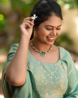 Ramya Behara Instagram - 💚

Outfit : @ishafashionhouse 
Styling : @i_stylyou 
Jewellery : @aneethaass_jewellery 
Clicks : @yes_myclicks