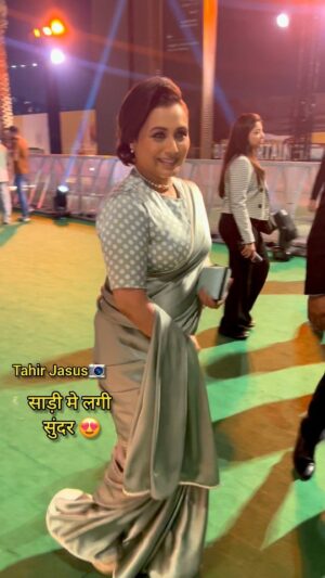 Rani Mukerji Instagram - साड़ी सुंदर 😍. 
.
.
#ranimukherjee #Jasus007 #bollywood