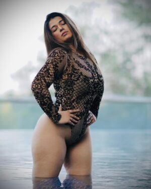 Rasha Kirmani Instagram - Cool me down.. im feeling so exotic.!💥🍂✨
.
Summer pool shoots be like.!🫠
.
Designer: @victoriassecret 
Photoshoot: @harsh_singh_0710 
HMUA: @enrichbeauty 
Location: @parkhyatthyderabad 
.
#poollook #poolshoot #poolbody #kimbody #kyliebody #kyliejenner #kyliecosmetics #kimkardashian #kimkardashianwest #juallipkitbykylie #kylielookbody #hourglassfigure⌛️ #figure #womanbodyfitness #fitnessmodel #fitnessmotivation #bodygoals❤️