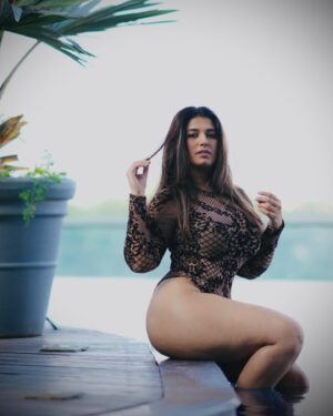 Rasha Kirmani Instagram - Cool me down.. im feeling so exotic.!💥🍂✨
.
Summer pool shoots be like.!🫠
.
Designer: @victoriassecret 
Photoshoot: @harsh_singh_0710 
HMUA: @enrichbeauty 
Location: @parkhyatthyderabad 
.
#poollook #poolshoot #poolbody #kimbody #kyliebody #kyliejenner #kyliecosmetics #kimkardashian #kimkardashianwest #juallipkitbykylie #kylielookbody #hourglassfigure⌛️ #figure #womanbodyfitness #fitnessmodel #fitnessmotivation #bodygoals❤️