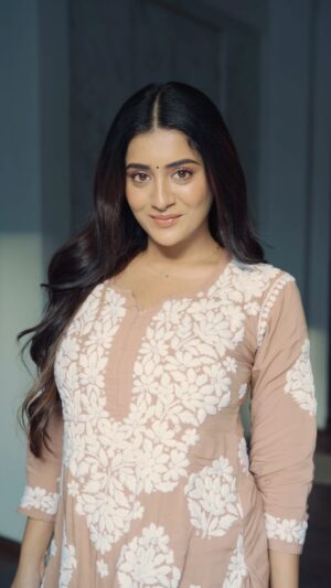 Rashi Singh Instagram - 💓

Makeup:- @reshma.makeupandhair 
Hair:- @arabellamakeupstudio 
Vc:- @tdf.studioz