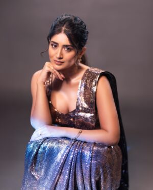 Rashi Singh Instagram - ⚡️

Styling @soigne_official_ 
Wearing @labellikithabommu
pc:- @chinthuu_klicks 
Makeup:- @reshma.makeupandhair 
hair :- @arkaa_makeovers 
jewellery:- @arkaajewels_hyd