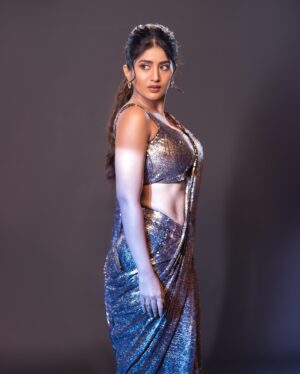 Rashi Singh Instagram - ⚡️

Styling @soigne_official_ 
Wearing @labellikithabommu
pc:- @chinthuu_klicks 
Makeup:- @reshma.makeupandhair 
hair :- @arkaa_makeovers 
jewellery:- @arkaajewels_hyd