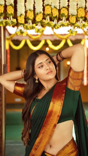 Rashi Singh Instagram - Wait for PART 2 ☺️ 
Mee telugu Ammayi in Half saree 
shyi shyiii 🙈 

PART 1

Makeup:- @reshma.makeupandhair 
Hair:- @arabellamakeupstudio 
jwellery:- @jewelplanet__ 
outfit:- @narayanpet_outfits 
styled by:- @gnan_u_ 
location:- @lenstudio.hyd 

#halfsaree #traditionalook #sareelook #teluguculture #southindian