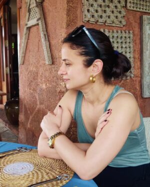 Rasika Dugal Instagram - The only place I can travel to without an itinerary 🌴🌊 #GoaGetaway

You can hear the waves @ahilyabythesea. And they have the best food......I need a recipe for that delicious Caldin fish curry! #notapaidpost #genuineappreciation

#Goa #GoaDiaries #Vacation #Travel #Beach