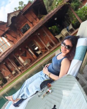 Rasika Dugal Instagram - The only place I can travel to without an itinerary 🌴🌊 #GoaGetaway

You can hear the waves @ahilyabythesea. And they have the best food......I need a recipe for that delicious Caldin fish curry! #notapaidpost #genuineappreciation

#Goa #GoaDiaries #Vacation #Travel #Beach