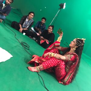 Ratan Raajputh Instagram - Last day shoot for #santoshimaasunayeinvratkathayein 
Gonna miss this ambience 😊🤗
.
.
#lastdayshoot #trackover #santoshi #deviushma #staysafe #jaibharat #रामभरोसे✨😇