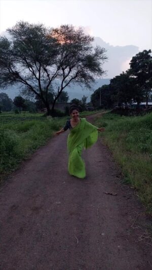 Ratan Raajputh Instagram - Gone Girl 🫶🦋🌸
#evolution #villagelife #love #masti #gonegirl #nature #mountains #maharashtra #wai #panchgani #ratanraajputh #rambharose