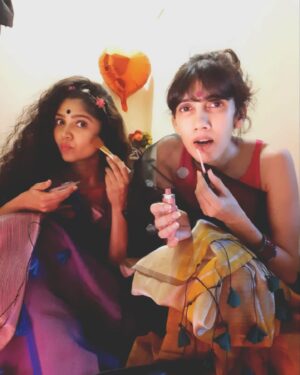 Ratan Raajputh Instagram - Sisters are always special❤️
Happy Women's Day to every sister 😘😘
#happyWomen'sDay