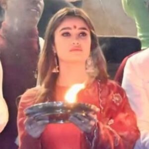 Actress Raveena Tandon HD Photos and Wallpapers December 2024