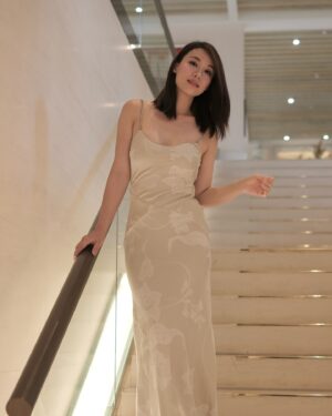 Rebecca Lim Instagram - A rare dress-up-for-date night 🤍 
@ralphlauren #ralphlauren

Thank you for dolling me up @shaunleelee 😚