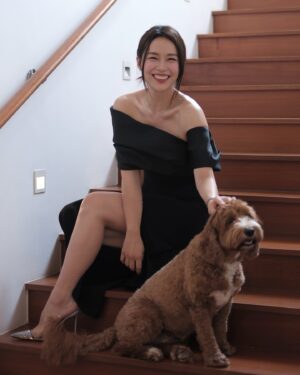Rebecca Lim Instagram - He really brightened up my day 🤍🐶☀️🤍