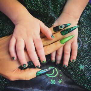 Rebecca Victoria Hardy Instagram - She wanted to match 🥺💚 
#mommyandme #wicked #mani