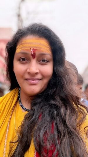 Renu Desai Instagram - With the pace at which this world is changing, it is often seen that our understanding of society, at large, seems to falter. Our grip on reality seems to slip away and the crux of the matter is that we don’t know who we are. This is where the role of both spirituality and faith come into picture. They act as an anchor, which grounds us to reality when we begin to disconnect and lose a sense of purpose in our everyday life. Faith is the beacon or a guiding light when everything around us becomes pitch dark and we feel hopeless. 

Very often the need for spiritual guidance is felt to be essential to ensure a strong belief in an ethical framework. And in a world that increasingly only believes that greed is the sole good, belief that there is a larger purpose to life and universal order might help us find better reference frames for personal goals. The alienation that one feels with excessive material consumption can lead to significant angst and spirituality enables one to feel a part of a larger purpose. 

Also, with increasing emphasis on a self-centric world, we are fast losing a sense of empathy and compassion, along with a sense of unity with other human beings and life forms in general. Spirituality has often played an important role in emphasising the broader unity, and the need to be more empathetic to the plight of others and the world itself at large. We seek answers to questions that we ourselves don’t know. The only way we can understand life is via faith. Faith in our maker. God. Universe. Energy. 

In moments of doubt and despair, I just blindly believe in the life energy and I witness my sincere wishes coming true. I consider faith and hope to be synonyms of the energy that fuels us to go forward in our bleakest hours. In today’s time of pseudo intelligence a little bit of faith would truly help. Breathe, let go and believe🙏🏼