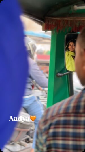 Renu Desai Instagram - Rickshaw rides in Kashi with Aadya😻