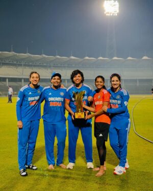 Renuka Singh Instagram - Together we win 🏆🏏🤩
