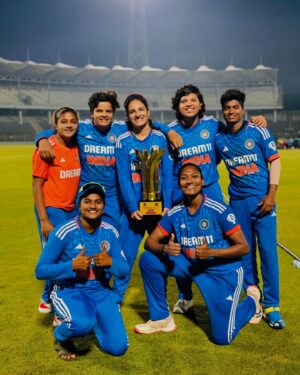 Renuka Singh Instagram - Together we win 🏆🏏🤩