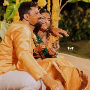 Reshma Shinde Instagram - अधूरी थी ज़रा सी मैं पूरी हो रही हूँ …♾️🧿❤️ 
#हळद #love #happy #grateful
@01brainiac