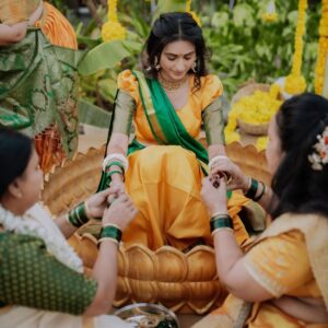 Reshma Shinde Instagram - अधूरी थी ज़रा सी मैं पूरी हो रही हूँ …♾️🧿❤️ 
#हळद #love #happy #grateful
@01brainiac