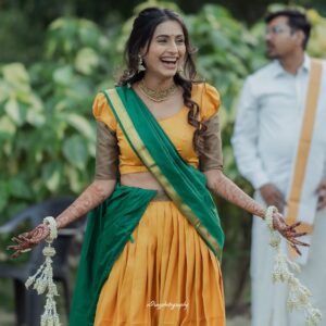 Reshma Shinde Instagram - अधूरी थी ज़रा सी मैं पूरी हो रही हूँ …♾️🧿❤️ 
#हळद #love #happy #grateful
@01brainiac
