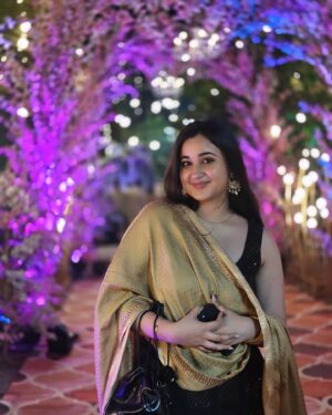 Revathi Pillai Instagram - lekin mein 🫵🏻 peeche
.
📸: @arjun.narayan_