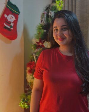 Revathi Pillai Instagram - i guess it’s that time of the year 🎄