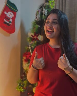 Revathi Pillai Instagram - i guess it’s that time of the year 🎄