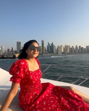 Ritu Varma Instagram - Ending the year with love, laughter, gratitude and lots of sparkle 💕✨🪩💃