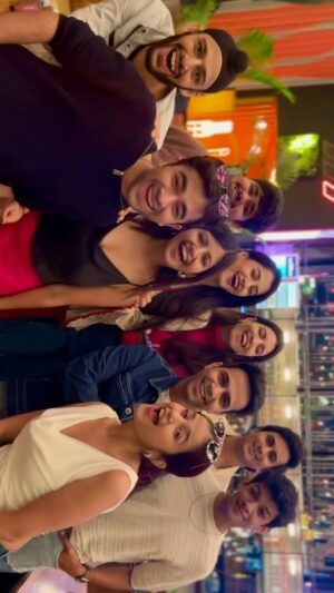 Riya Deepsi Instagram - Swipe crime se cute crime kar diya hai humne 😁😁😁
A bunch of cuties doing something cute 
#team#swipecrime#amazon#mxplayer#show#love#explore#foryoupage#beersong