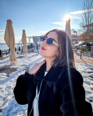 Riya Sharma Instagram - A December to remember ❄️⛄️ 

#armenia #yerevan #winterwonderland #winter #wanderlust #snow #travel